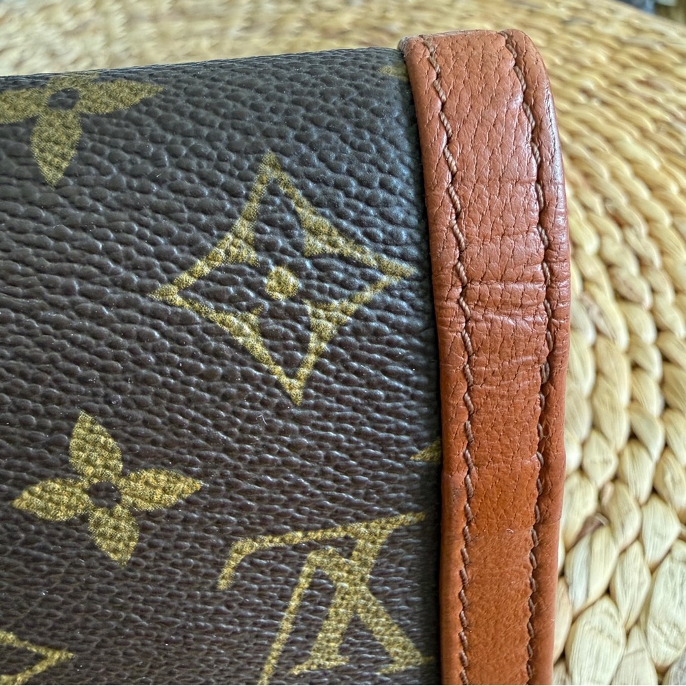 Louis Vuitton GM Pochette Dame Monogram Clutch (1987) - Picture 14 of 16